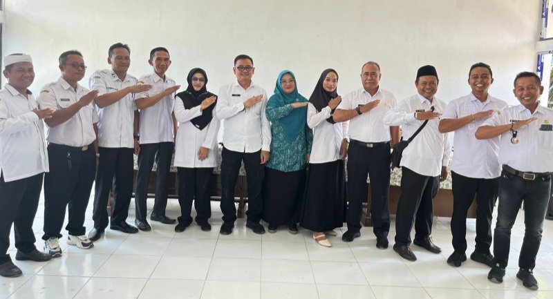 Tri Warakanti Gantikan Plt. Camat Iwan Ridwan di Banyusari