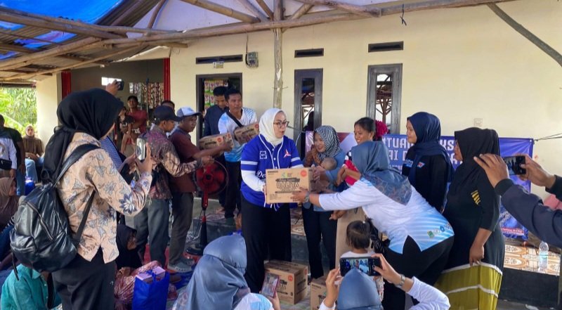 Cellica Nurachadiana Tinjau Langsung Lokasi Puting Beliung di Sumberjaya Tempuran, Sampaikan Empati dan Janji Perjuangkan Bantuan