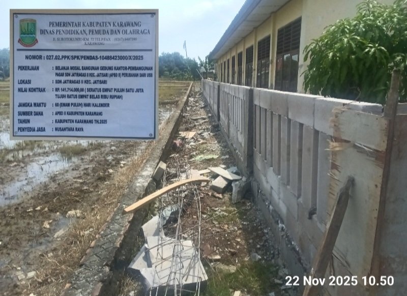 Proyek Pagar SDN Jatiragas II Jatisari Karawang Diduga Dirobohkan Ulang, Papan Informasi Tanpa Tanggal Picu Kecurigaan