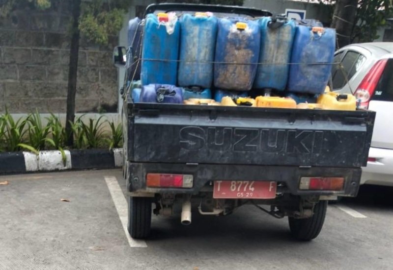 Praktisi Hukum Asep Agustian Soroti Pembelian BBM PUPR Karawang: “Jika Ada MoU dengan SPBU, Itu Tidak Dibenarkan”