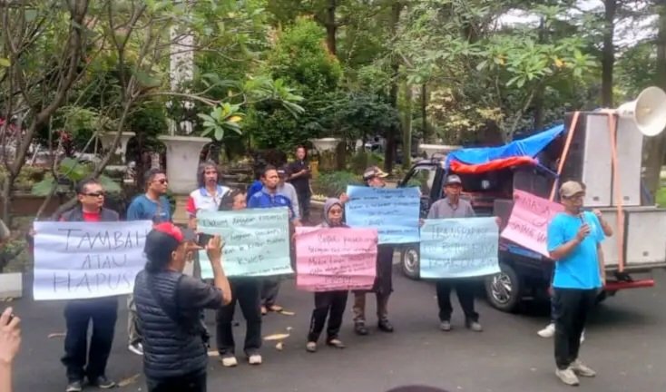 Puluhan Insan Pers Purwakarta Demo Pemkab, Bupati Absen Tuai Kekecewaan