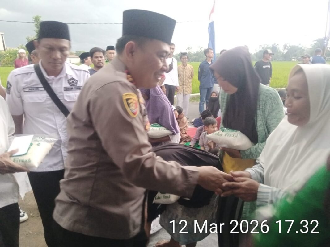 Kapolsek Banyusari Santuni Anak Yatim Piatu, Wujud Kepedulian di Bulan Suci Ramadan