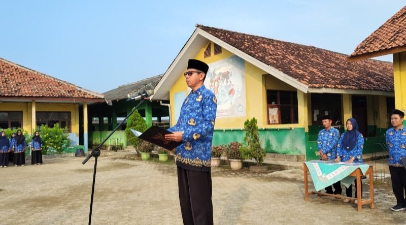 MTsN 1 Karawang Gelar Upacara Peringatan Hari Kebangkitan Nasional ke-118 Tahun 2026