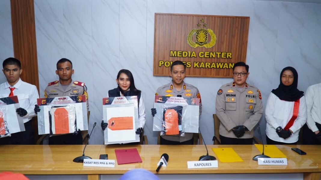 Lima Pemuda Diamankan Polres Karawang Usai Video Asusila Viral di Media Sosial