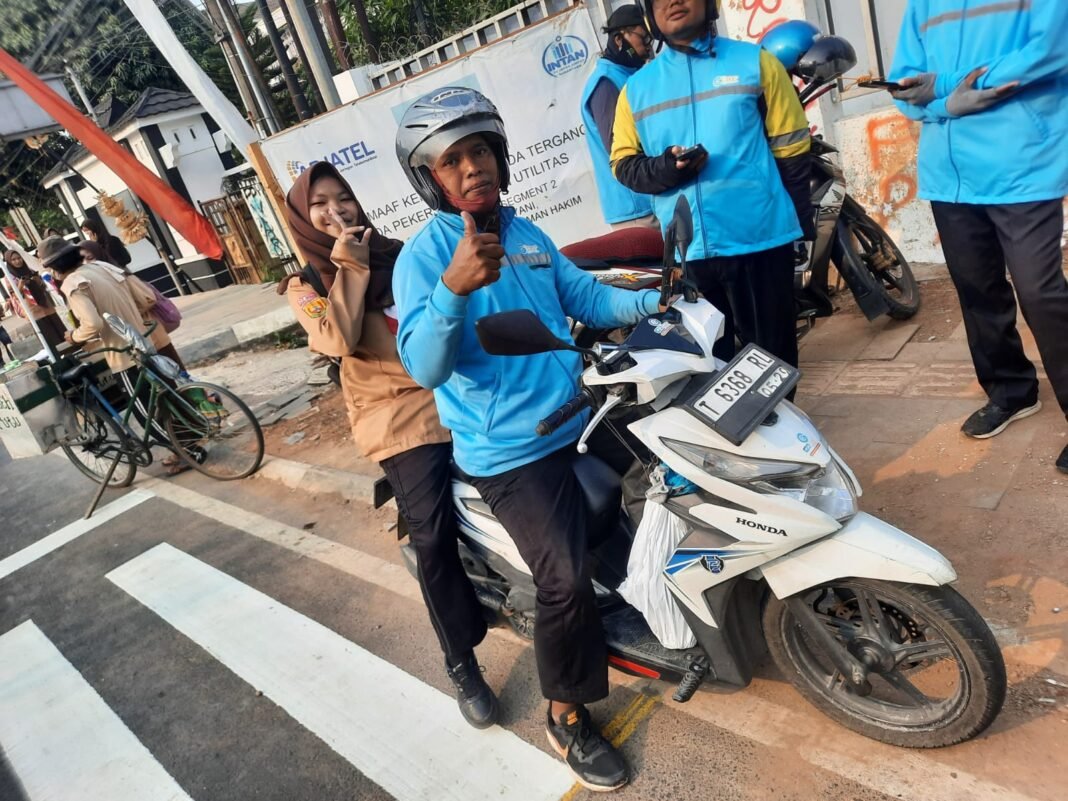 SMAN 5 Karawang Sambut Program Gokar Peduli Sekolah Gratis Antar Pulang