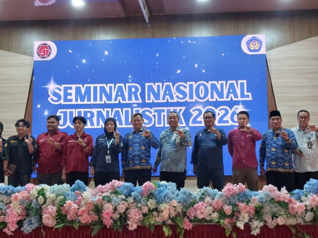 Seminar Jurnalistik FH UNSIKA Bahas Peran Media dalam Membentuk Kesadaran Publik